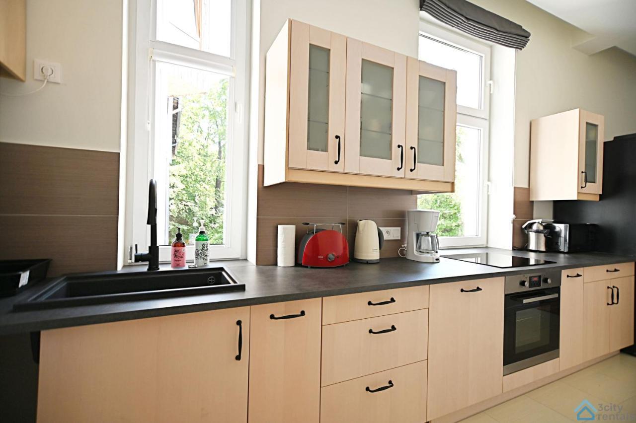 Beige And Red 3City Studio In Sopot With Outdoor Parking By Noclegi Renters Εξωτερικό φωτογραφία