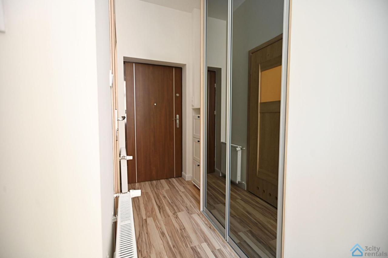 Beige And Red 3City Studio In Sopot With Outdoor Parking By Noclegi Renters Εξωτερικό φωτογραφία