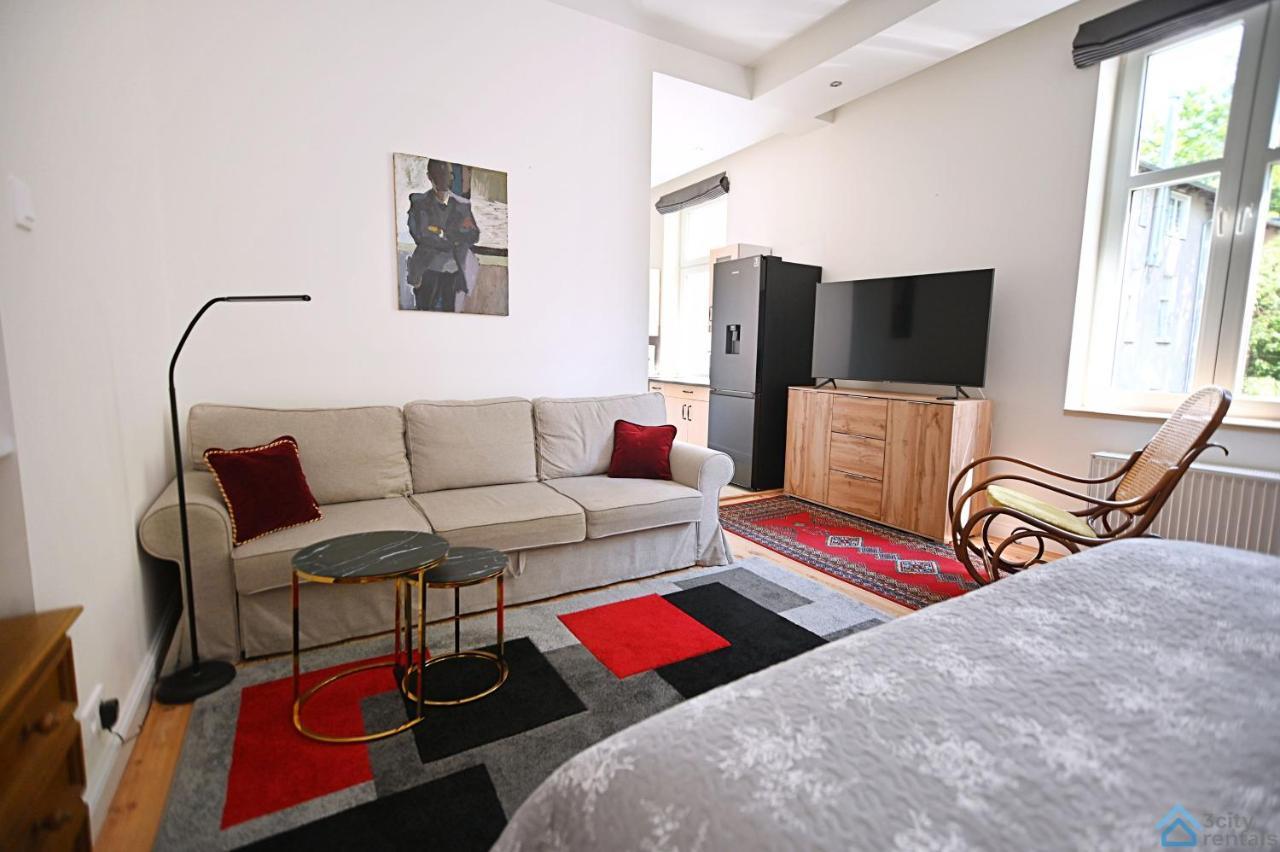 Beige And Red 3City Studio In Sopot With Outdoor Parking By Noclegi Renters Εξωτερικό φωτογραφία