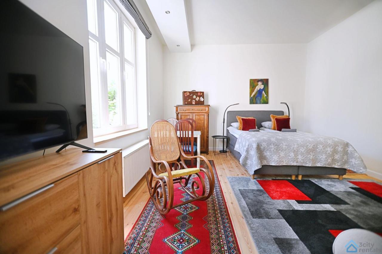Beige And Red 3City Studio In Sopot With Outdoor Parking By Noclegi Renters Εξωτερικό φωτογραφία